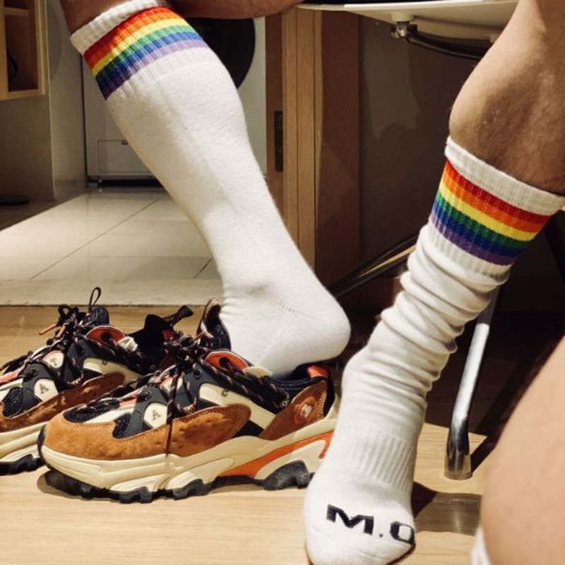 Regenbogen gestreifte Looped Socken, hohe Röhrchen -Langrohrsocken Regenbogen gestreifte Looped Socken, hohe Röhrchen -Langrohrsocken