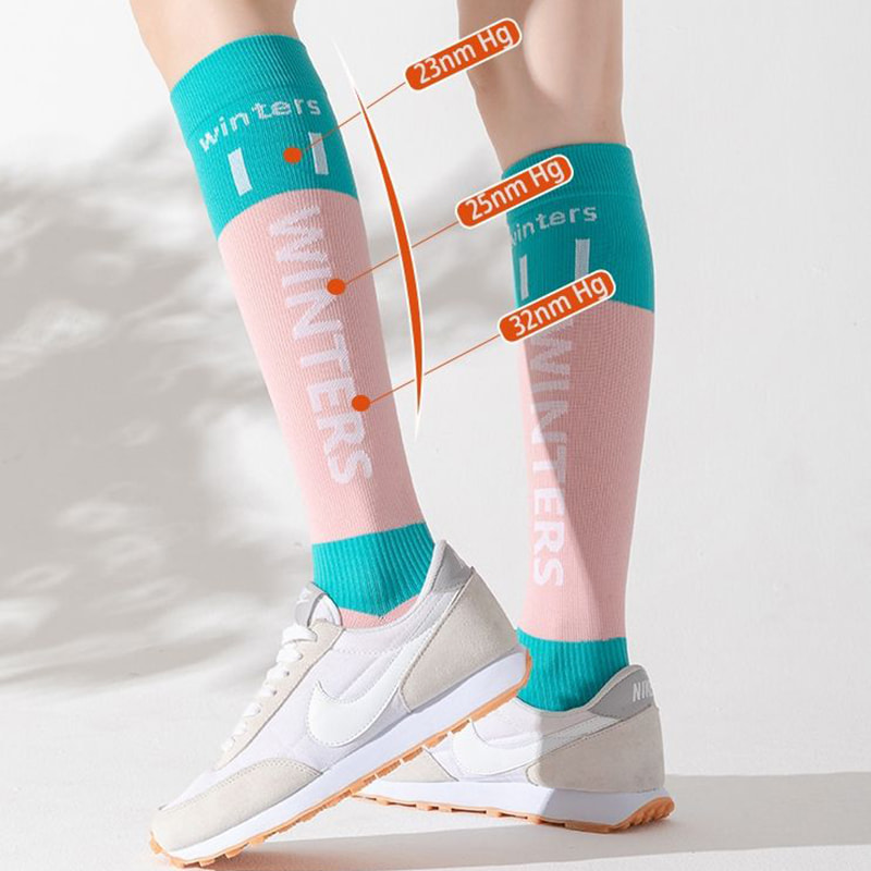 Sportmuskeln können Socken für die professionelle Fitness von Frauen, Laufen, Springenseil, Druck, Schläbnisbeine, Wadensocken komprimieren Sportmuskeln können Socken für die professionelle Fitness von Frauen, Laufen, Springenseil, Druck, Schläbnisbeine, Wadensocken komprimieren