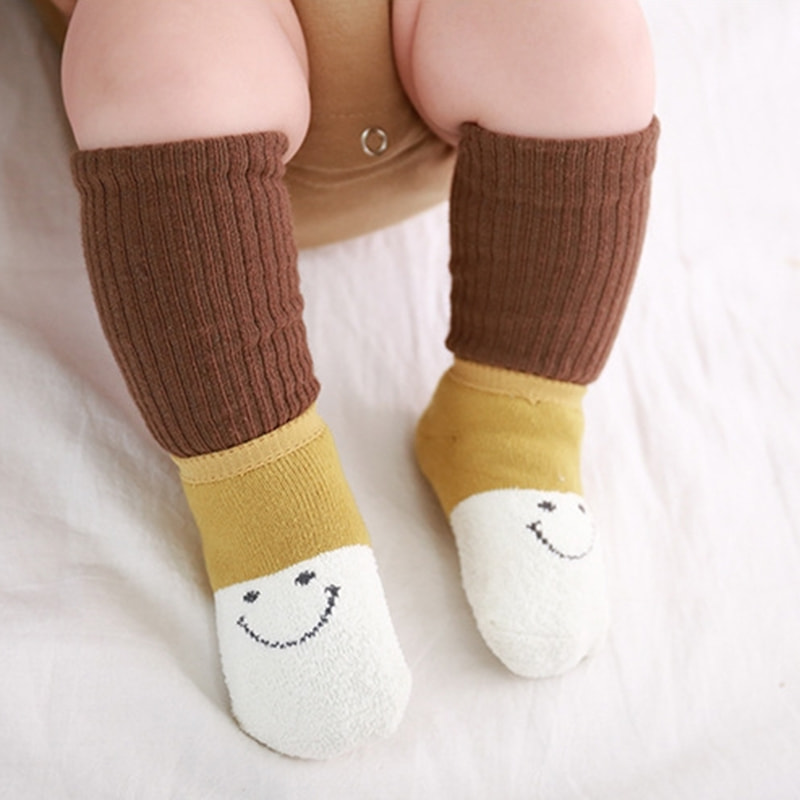 Kindersocken Herbst und Winter Cartoon Smiley Gesicht mit plüschigen Babyschleifensocken Kindersocken Herbst und Winter Cartoon Smiley Gesicht mit plüschigen Babyschleifensocken