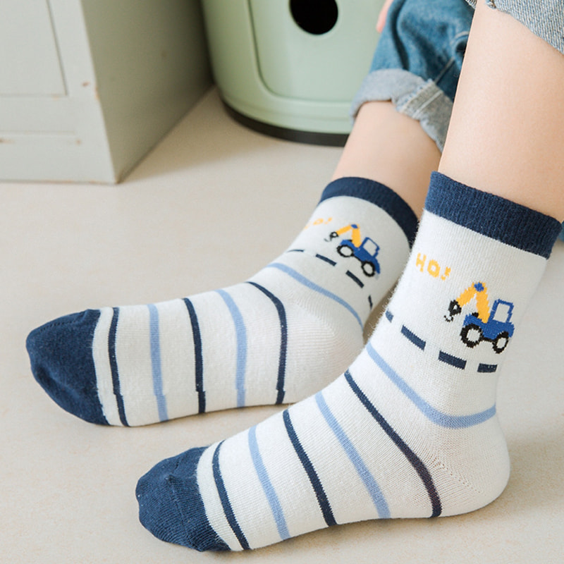 Kindersocken für Jungen im Frühjahr und Herbst, Tube Socken für Jungen, Babysocken für Jungen im Frühjahr, trendige Kindersocken für Jungen im Frühling, große Kindersocken für Jungen